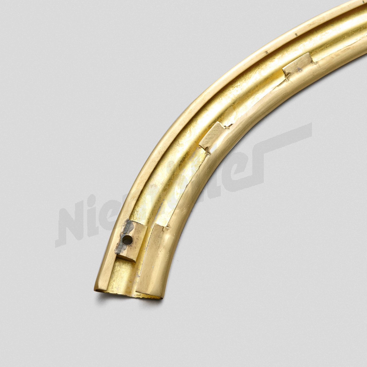 D 69 241 - Listwa ozdobna lewa (boczna do tylnej górnej części) Niechromowana