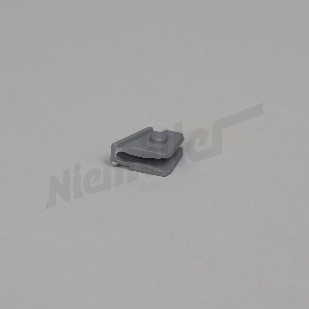 D 72 443 - slider front lower LHS