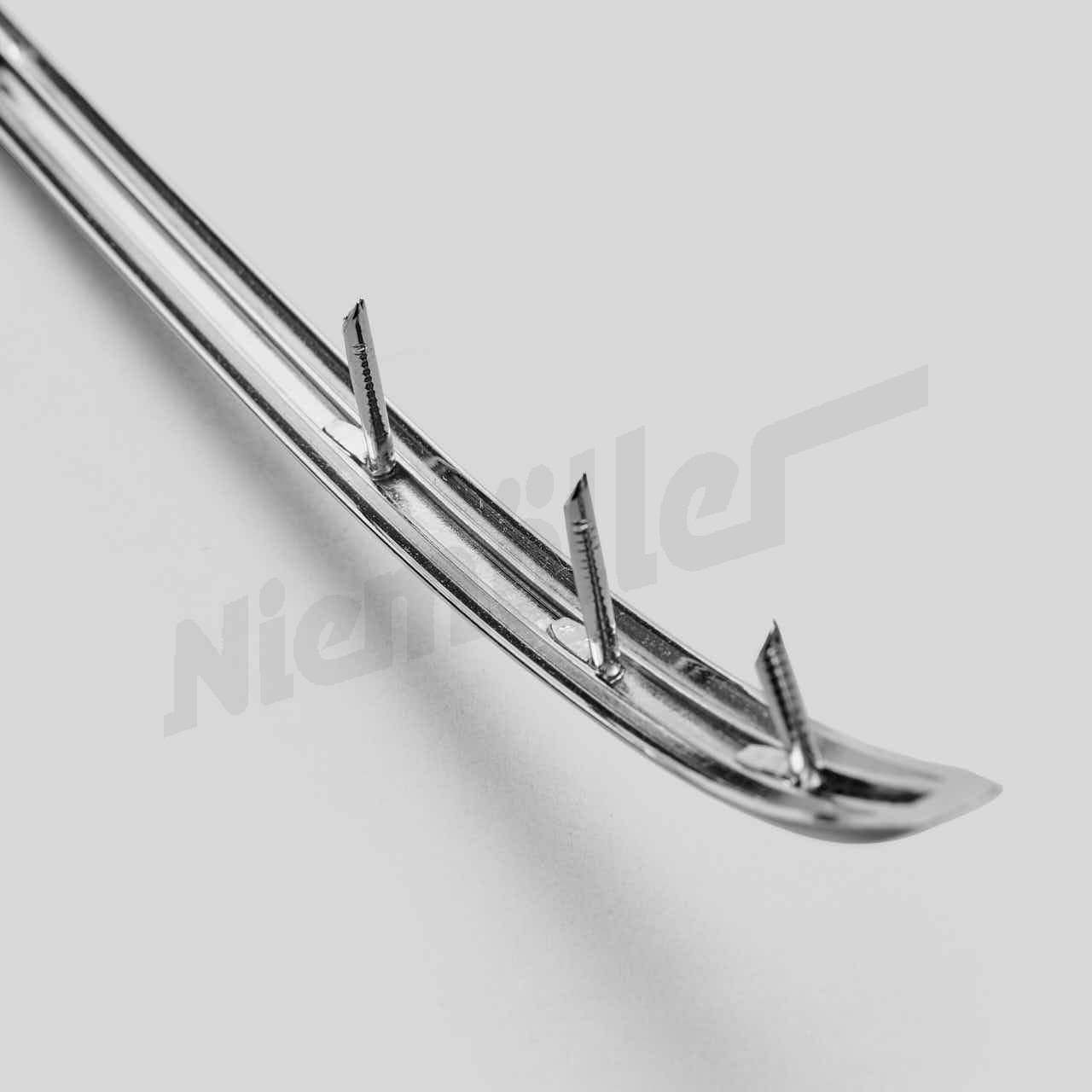 D 77 092 - Striscia di copertura sullo specchio di poppa angolare - 112cm W113, 230SL early