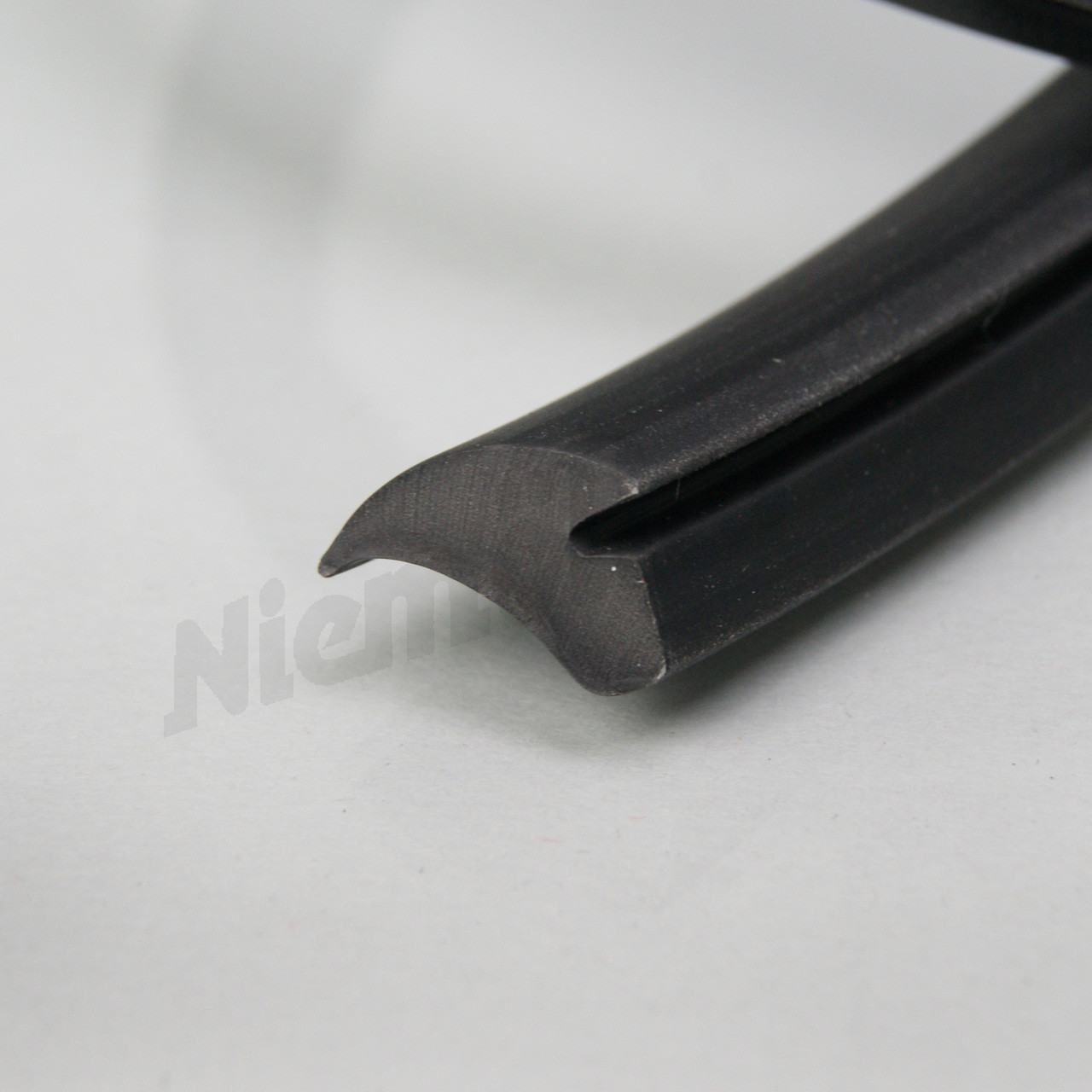 D 79 037 - plastic profile, sold per meter