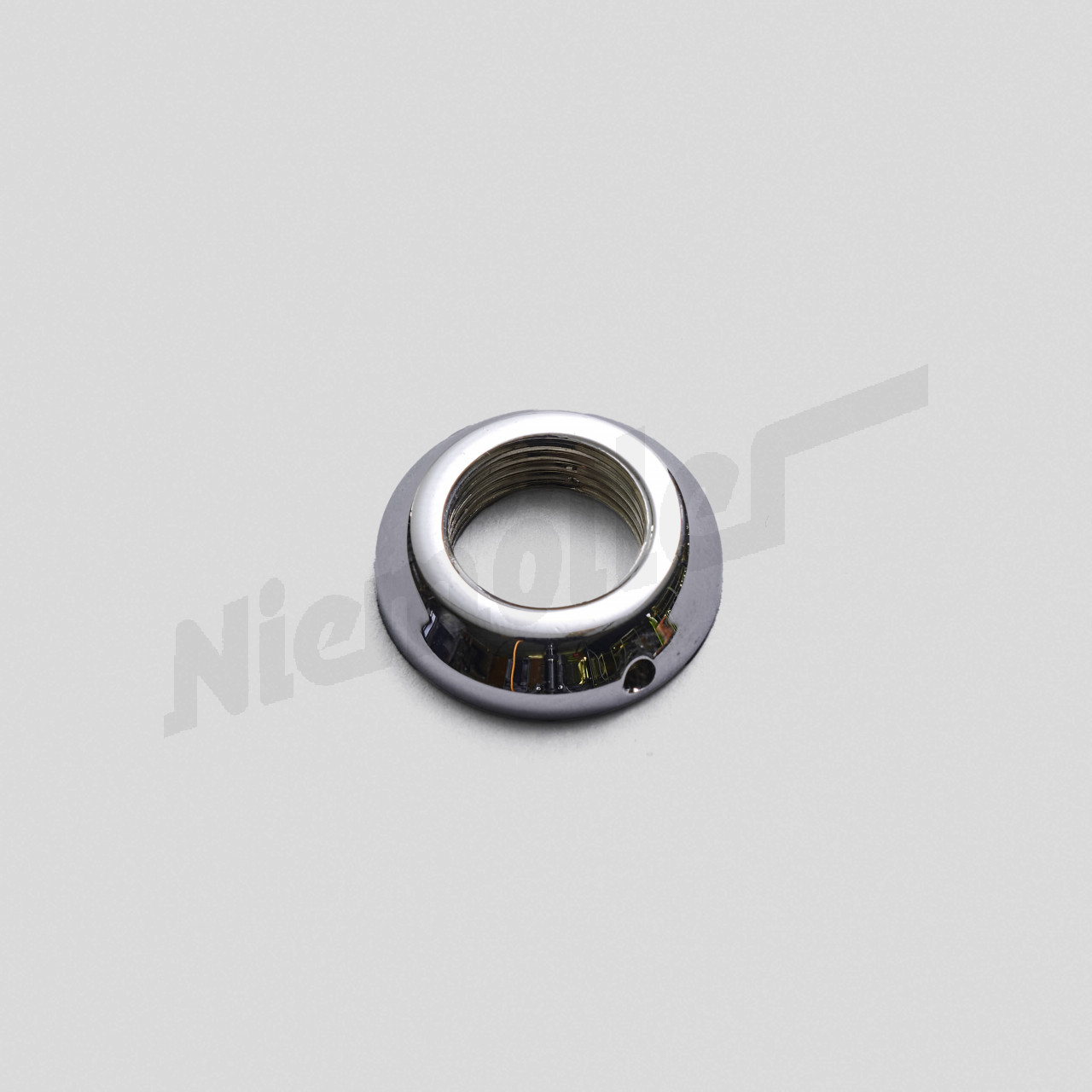 D 82 205 - Rosace interrupteur de feux de détresse M12x1 2 trous