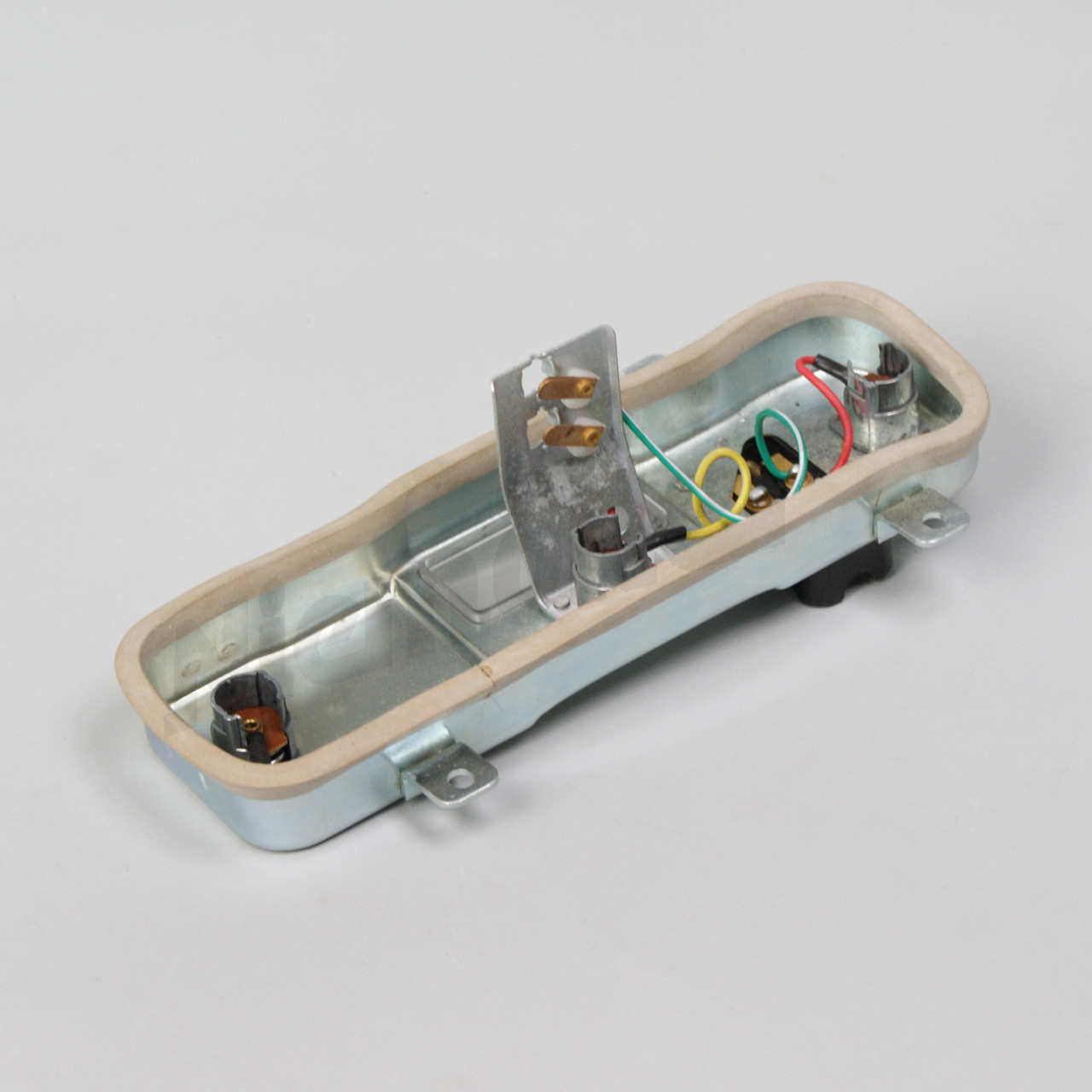 D 82 593d - Lamp holder right / metal version -113 early