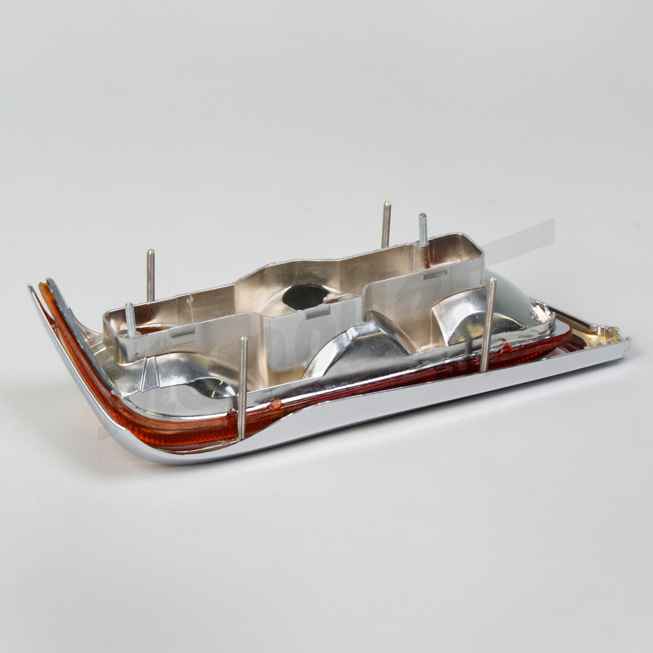 D 82 605a - Osłona lewa W111 późny / żółty kierunkowskaz