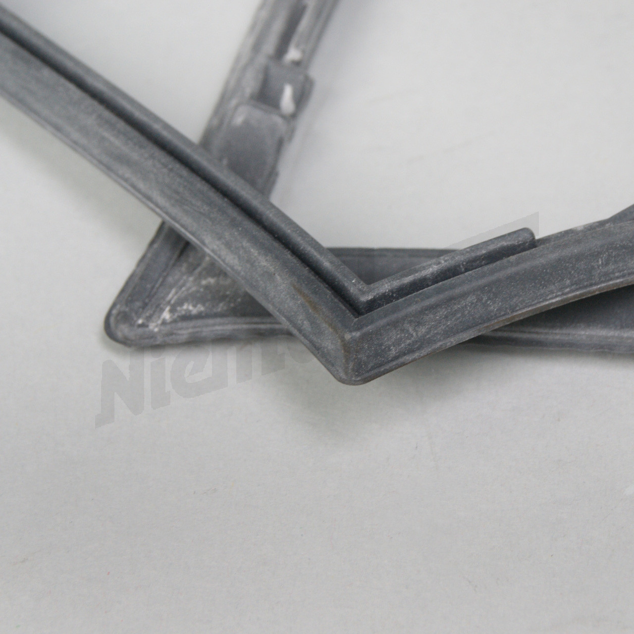 111 826 02 58 Mercedes-Benz W111 yedek parça