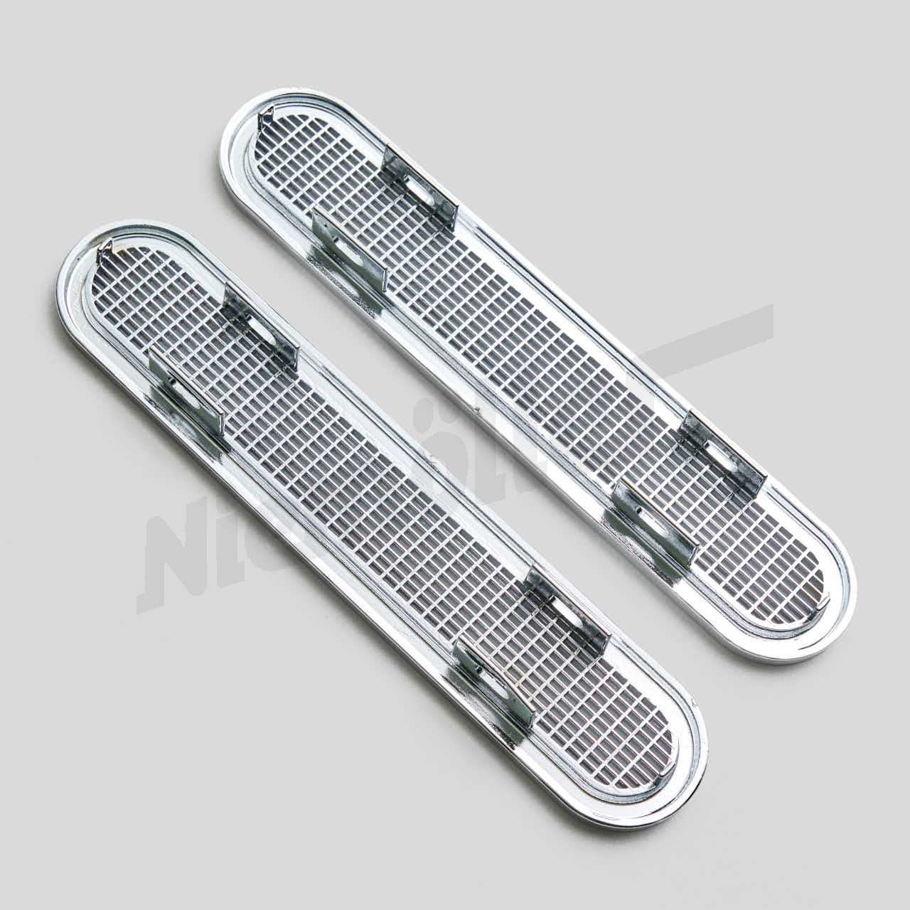 D 91 308c - Juego de embellecedores cromados en la parte trasera del asiento Reproducción de plástico (2 piezas )