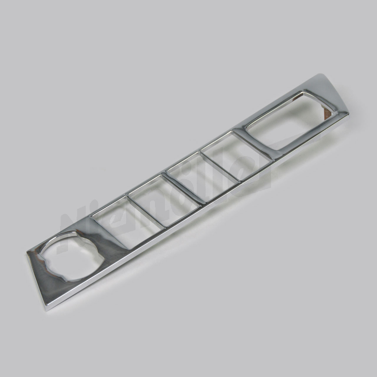 E 80 063 - Tapa de la puerta trasera izquierda