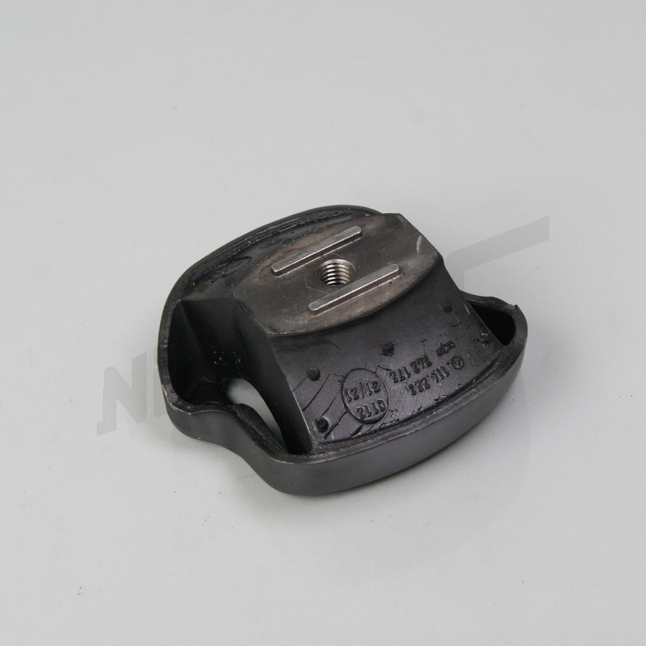 F 22 005a - left rubber bearing 250C/CE