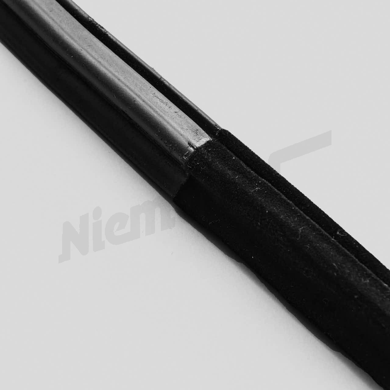 F 69 449a - Afdichting A-stijl R107 rechts Repro