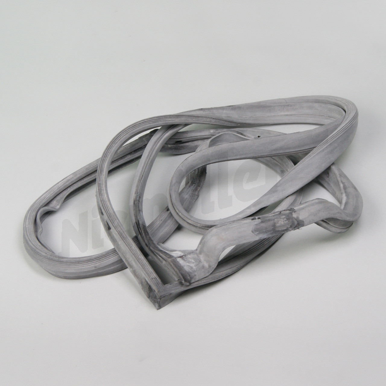 F 72 141 - door seal front LHS