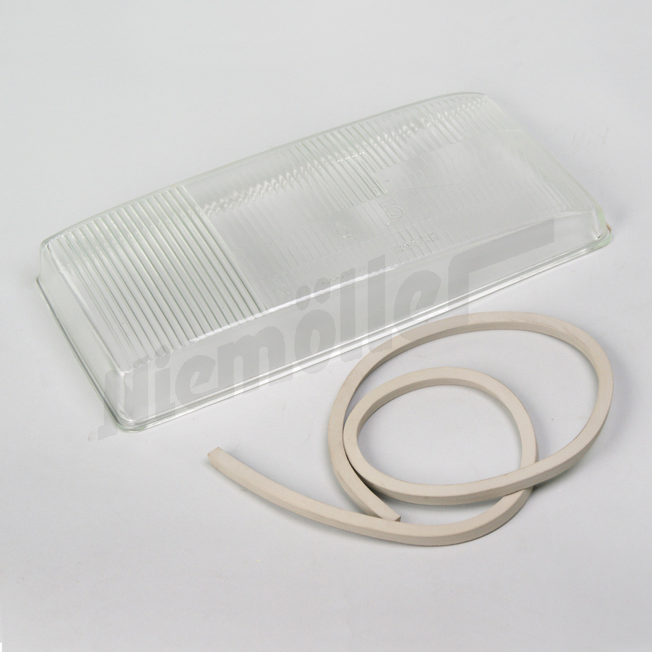 F 82 240 - Lichtscheibe rechts