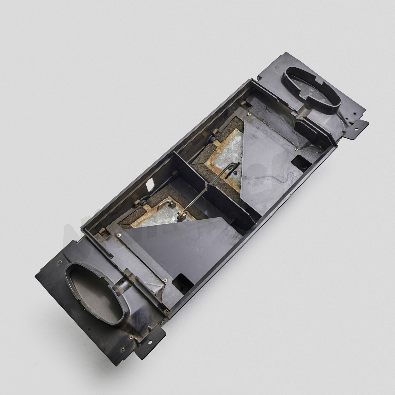 F 83 278 - Centro di canalizzazione dell'aria, 2a scelta