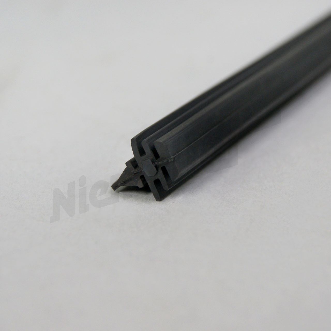 G 82 079 - Guma wycieraczki