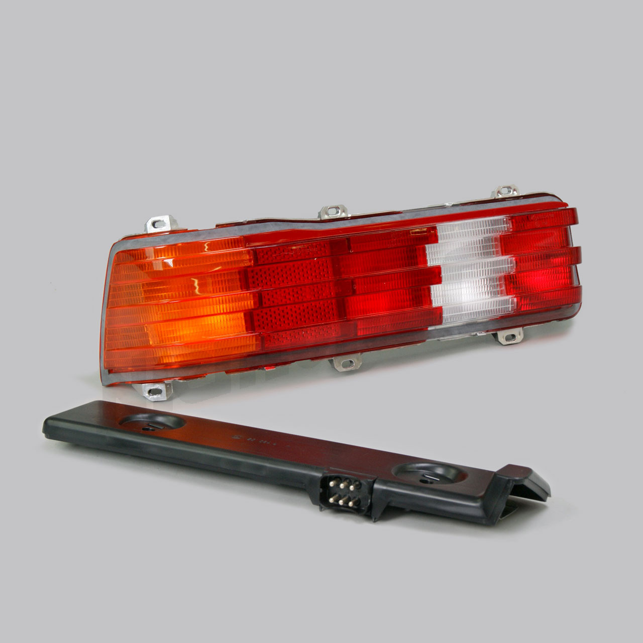 G 82 192 - Światło tylne w lewo