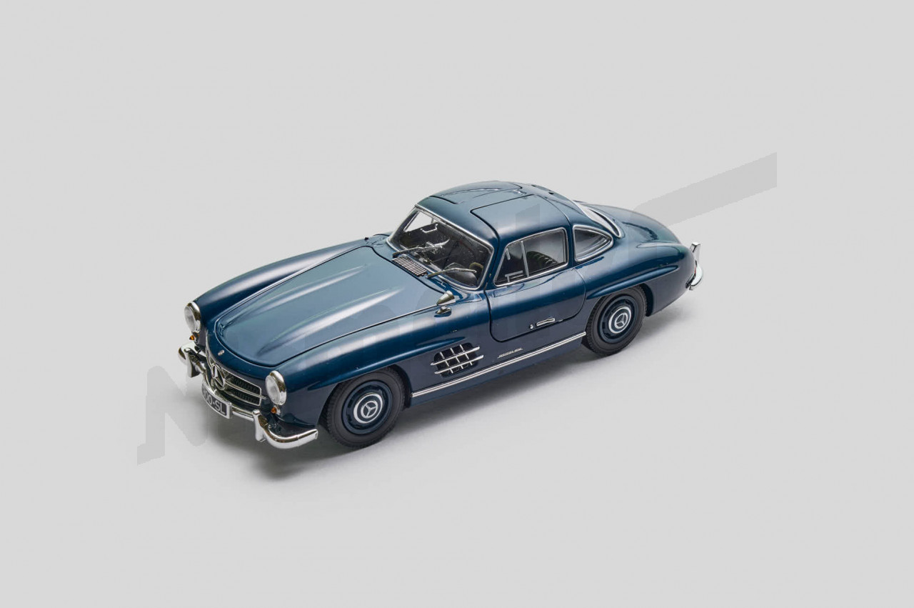 M 02 063 - M.B. 300SL Gullwing azul W198, 1:18 Minichamps, edición limitada