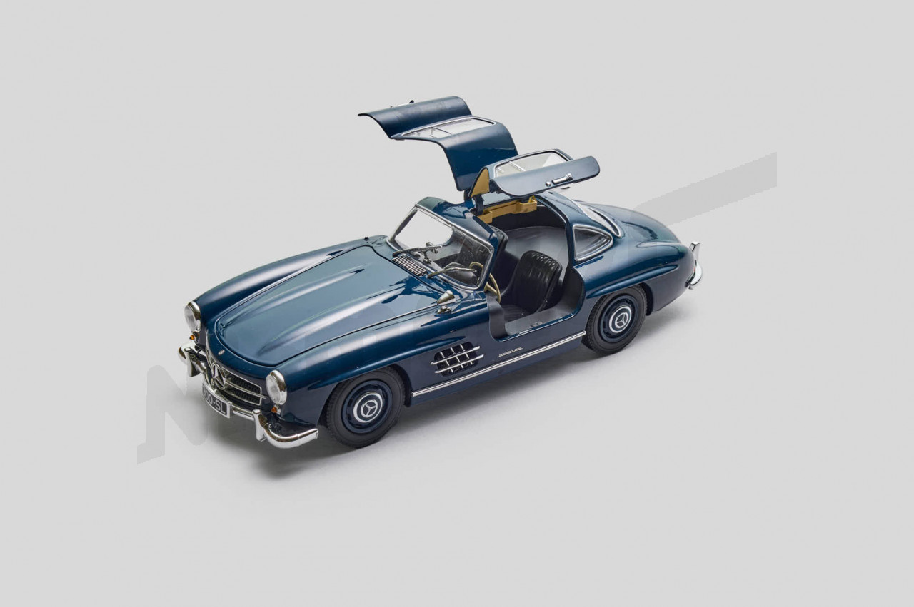 M 02 063 - M.B. 300SL Gullwing azul W198, 1:18 Minichamps, edición limitada