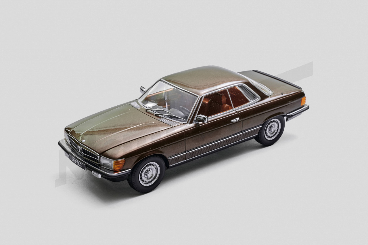 M 02 087 - M.B. 500SLC W107 Coupe, bruin metallic 1981, 1:18, KK-Schaal