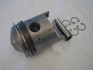 B 03 043d - Piston with piston pin, r. 86.5mm 3rd stage