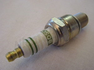 B 15 088 - spark plug