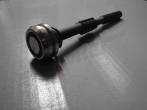 B 32 163 - Pressure spindle - cover side