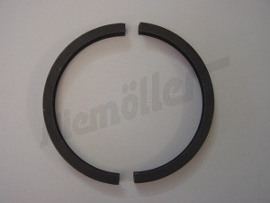 C 01 021 - Seal ring retainer half