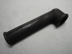 C 01 552 - Cylinder head cover breather