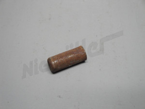 C 05 071 - Drive pin for camshaft sprocket