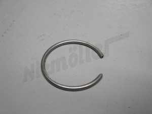 C 08 067 - Snap ring in the coupling sleeve