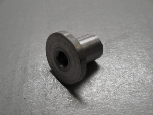 C 15 263 - Entretoise de 25,5 mm de long pour l'alternateur