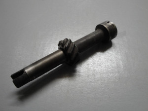 C 15 338 - Screw wheel for ignition distributor drive