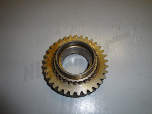 C 26 067a - Helical gear, 33 teeth with high serration