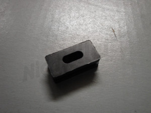 C 30 074 - Rubber piece for wire pull