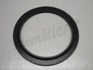 C 32 072 - rubber spacer ring, rear upper