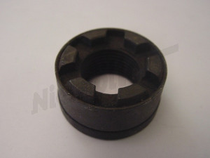 C 35 082 - grooved nut