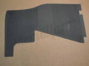 C 68 001d - rubber floor mat right