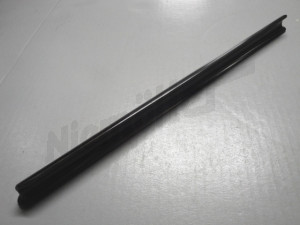 C 68 049a - Handle for glove box lid