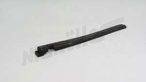 C 69 065 - side / rear lower hardtop seal RHS