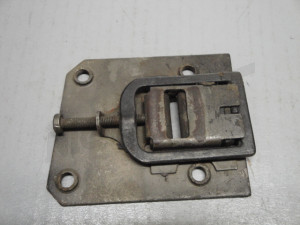 C 73 007 - Door brake left with threaded plate