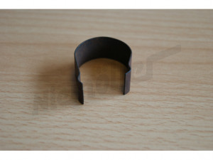 C 83 074a - Spring for regulating flap on cross channel