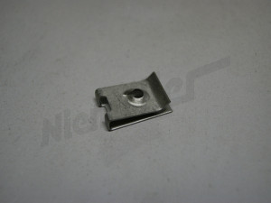 C 91 128 - Sheet metal nut for driver seat