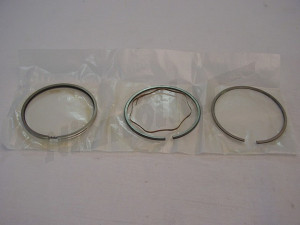 D 03 289c - Set of piston rings 83mm repair 2