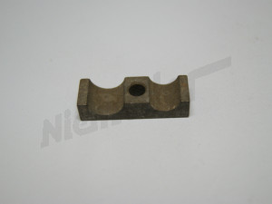 D 08 338 - Pipe clamp half for pipelines