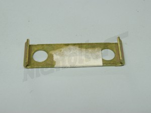 D 13 102 - Locking plate, air compressor on carrier