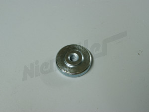 D 13 128 - knurled nut M6