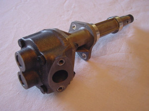 D 18 061 - oil pump ( without suction strainer )