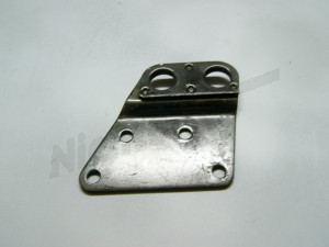 D 22 116 - Mounting plate R. L. (exhaust distance)