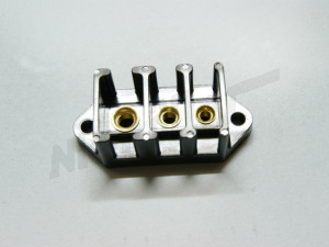 D 25 130 - Conector de línea de 3 polos