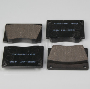 D 42 044 - brake pads front