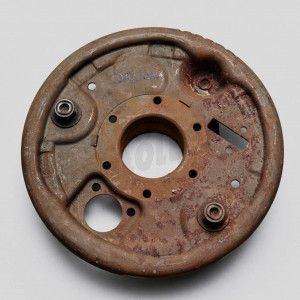D 42 139 - Brake support plate, right
