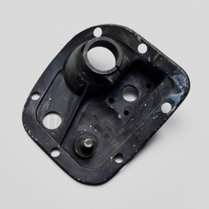 D 46 316 - Cover plate (steering passage)