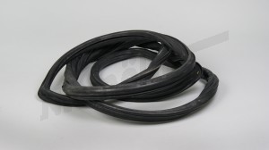 D 67 271 - front windscreen seal W108/109